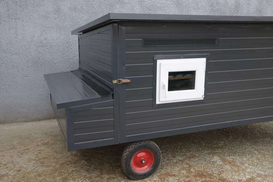 Hühnerstall Cora mit 4 Räder (Allrad) Variante N2