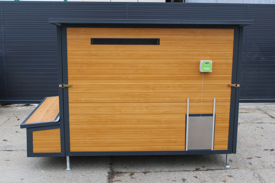 Hühnerstall - Hühnerhaus Rosina winterfest 150 cm groß für 11 Hühner mit 4 Füße Ho/Ag