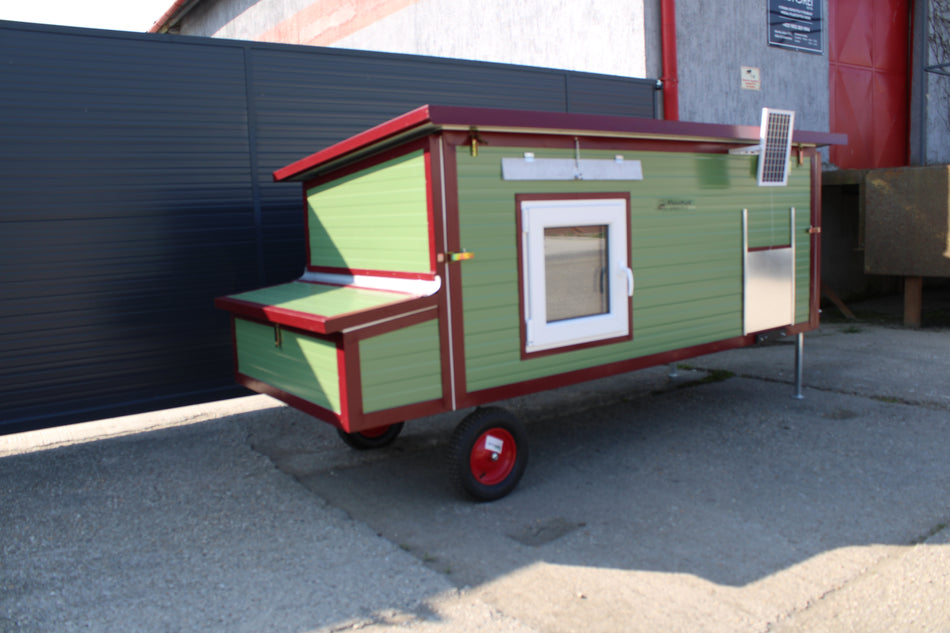 Hühnerstall Colette – 2 Räder (Variante I3, isoliert & winterfest)