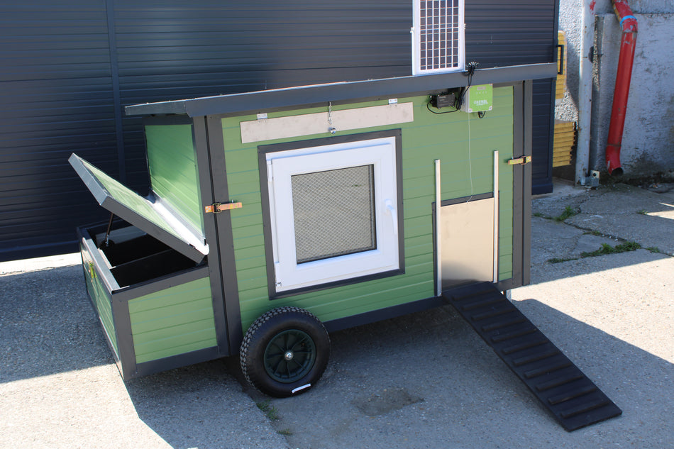 Hühnerstall Rica – 2 Räder (Variante D4, isoliert & winterfest)