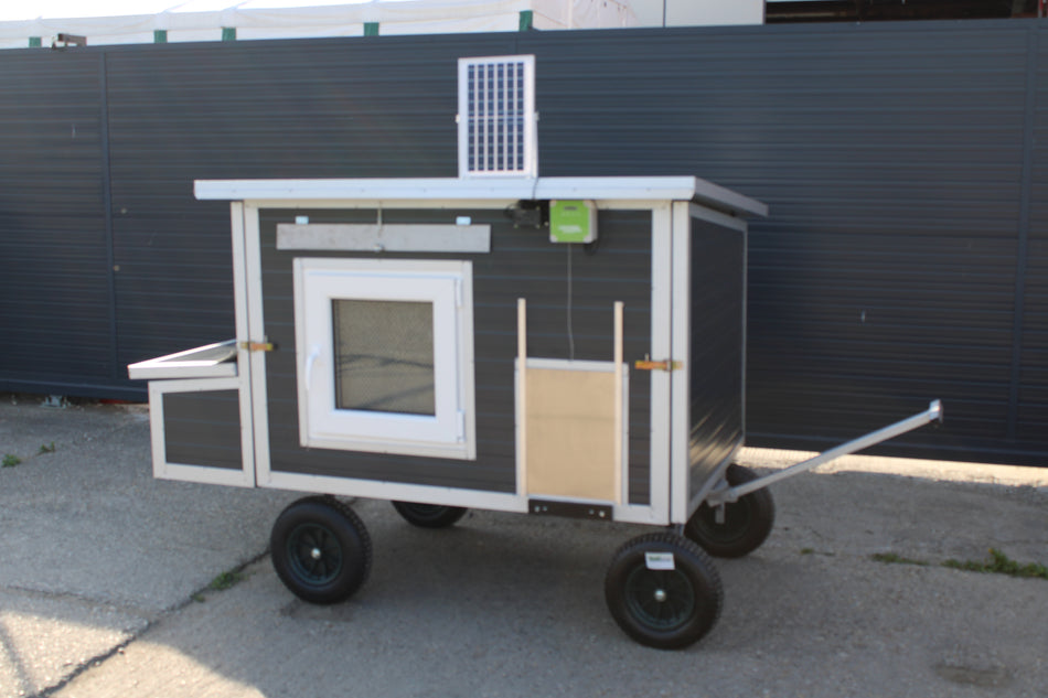 Hühnerstall Rica – 4 Räder (Variante H5, isoliert & winterfest)