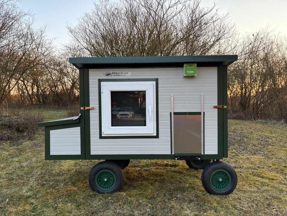 Hühnerstall Rica – 4 Räder (Variante H7, isoliert & winterfest)